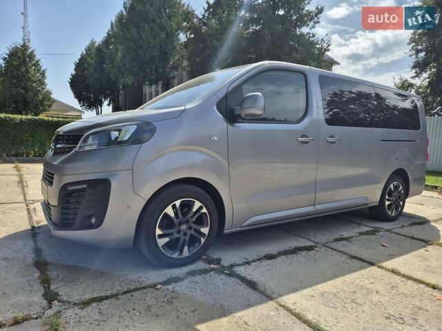 Серый Опель Zafira Life, объемом двигателя 2 л и пробегом 200 тыс. км за 25999 $, фото 13 на Automoto.ua