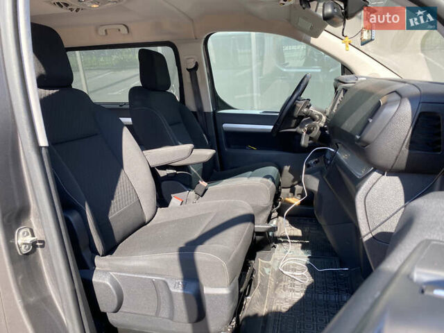 Серый Опель Zafira Life, объемом двигателя 2 л и пробегом 80 тыс. км за 34900 $, фото 8 на Automoto.ua