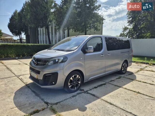 Серый Опель Zafira Life, объемом двигателя 2 л и пробегом 200 тыс. км за 25999 $, фото 10 на Automoto.ua