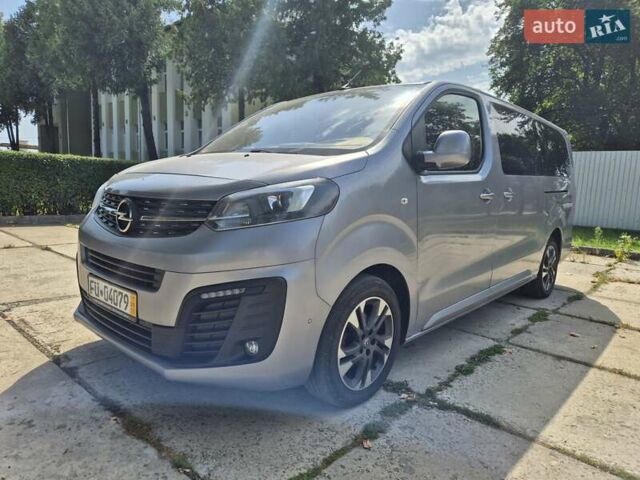 Серый Опель Zafira Life, объемом двигателя 2 л и пробегом 200 тыс. км за 25999 $, фото 12 на Automoto.ua