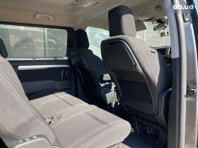 Серый Опель Zafira Life, объемом двигателя 2 л и пробегом 80 тыс. км за 33900 $, фото 13 на Automoto.ua