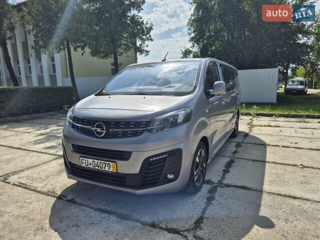 Серый Опель Zafira Life, объемом двигателя 2 л и пробегом 200 тыс. км за 25999 $, фото 5 на Automoto.ua