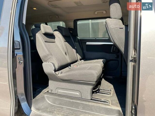 Серый Опель Zafira Life, объемом двигателя 2 л и пробегом 80 тыс. км за 27900 $, фото 19 на Automoto.ua