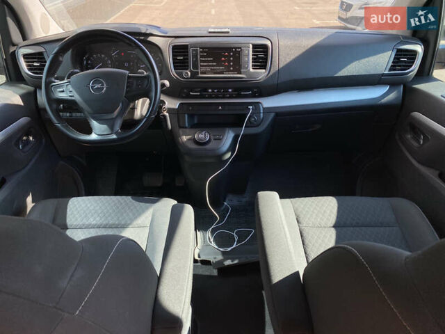 Серый Опель Zafira Life, объемом двигателя 2 л и пробегом 80 тыс. км за 34900 $, фото 15 на Automoto.ua