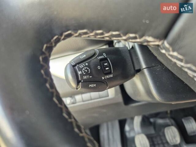 Серый Опель Zafira Life, объемом двигателя 2 л и пробегом 200 тыс. км за 25999 $, фото 51 на Automoto.ua