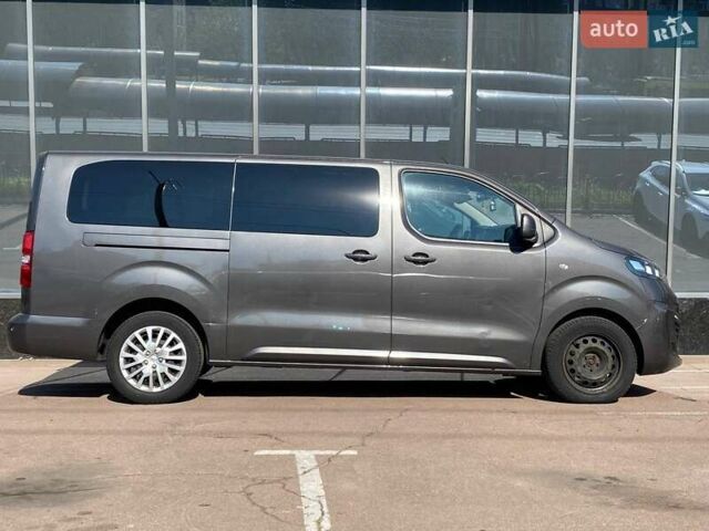 Серый Опель Zafira Life, объемом двигателя 2 л и пробегом 80 тыс. км за 27900 $, фото 7 на Automoto.ua