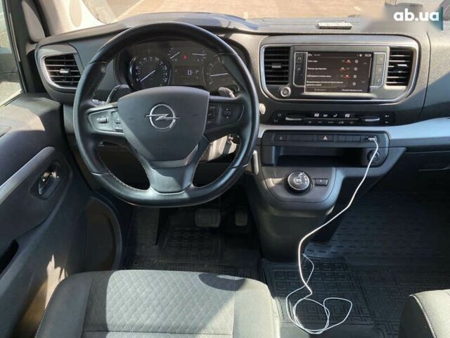 Серый Опель Zafira Life, объемом двигателя 2 л и пробегом 80 тыс. км за 33900 $, фото 16 на Automoto.ua