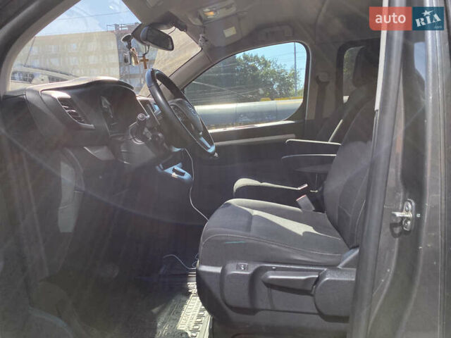 Серый Опель Zafira Life, объемом двигателя 2 л и пробегом 80 тыс. км за 34900 $, фото 10 на Automoto.ua