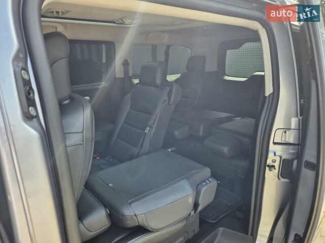 Серый Опель Zafira Life, объемом двигателя 2 л и пробегом 226 тыс. км за 24999 $, фото 84 на Automoto.ua