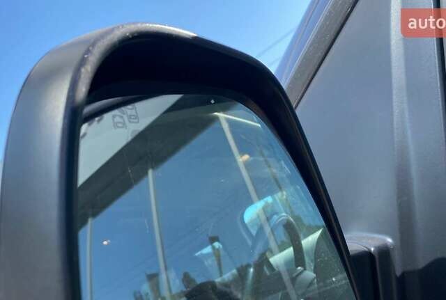 Серый Опель Zafira Life, объемом двигателя 2 л и пробегом 80 тыс. км за 27900 $, фото 24 на Automoto.ua