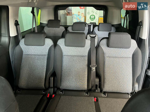 Сірий Опель Zafira Life, об'ємом двигуна 2 л та пробігом 1 тис. км за 46285 $, фото 15 на Automoto.ua