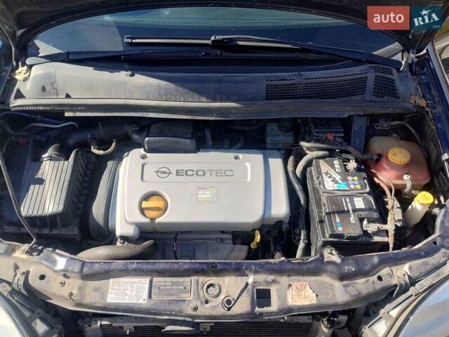 Синій Опель Zafira Life, об'ємом двигуна 1.6 л та пробігом 235 тис. км за 3500 $, фото 4 на Automoto.ua