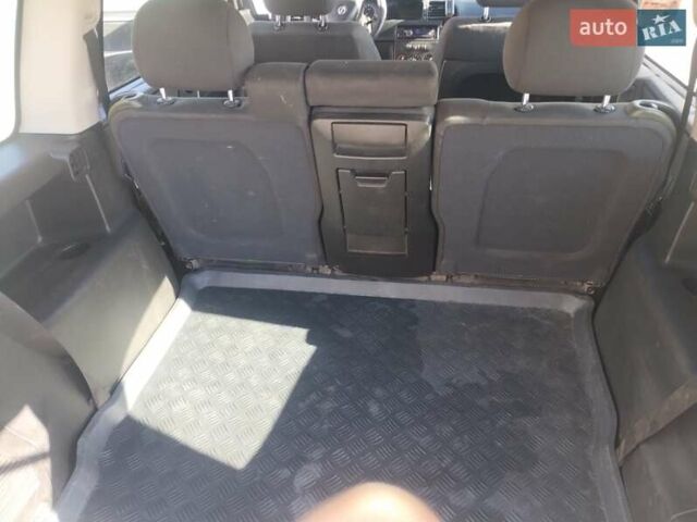 Синій Опель Zafira Life, об'ємом двигуна 1.6 л та пробігом 235 тис. км за 3500 $, фото 3 на Automoto.ua