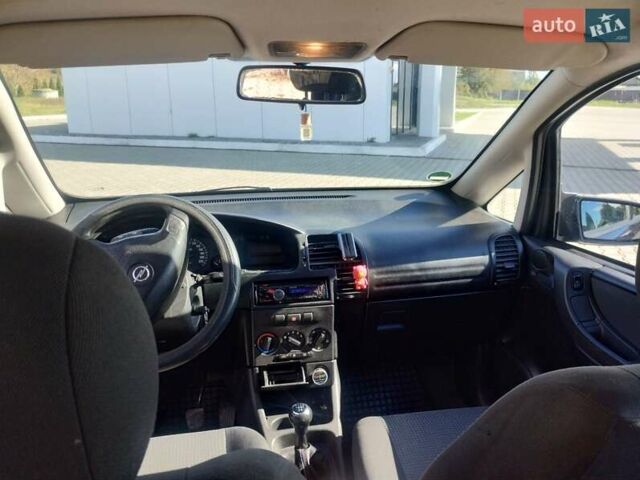 Синій Опель Zafira Life, об'ємом двигуна 1.6 л та пробігом 235 тис. км за 3500 $, фото 1 на Automoto.ua