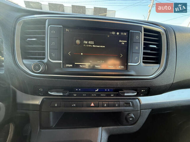 Помаранчевий Опель Zafira Life, об'ємом двигуна 2 л та пробігом 15 тис. км за 26000 $, фото 47 на Automoto.ua