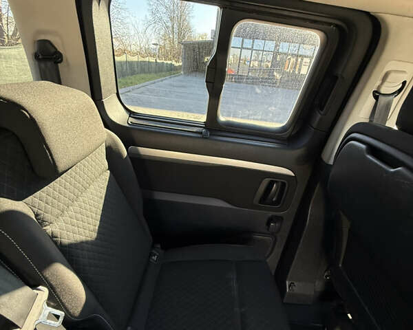 Помаранчевий Опель Zafira Life, об'ємом двигуна 2 л та пробігом 15 тис. км за 26000 $, фото 38 на Automoto.ua