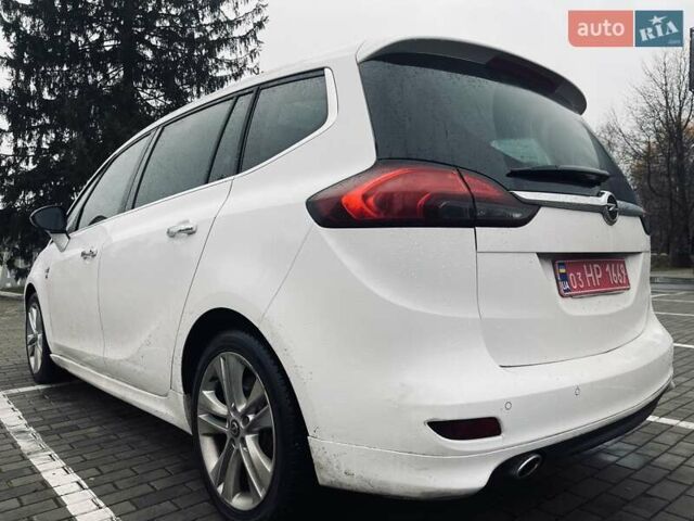 Белый Опель Zafira Tourer, объемом двигателя 2 л и пробегом 187 тыс. км за 9850 $, фото 27 на Automoto.ua