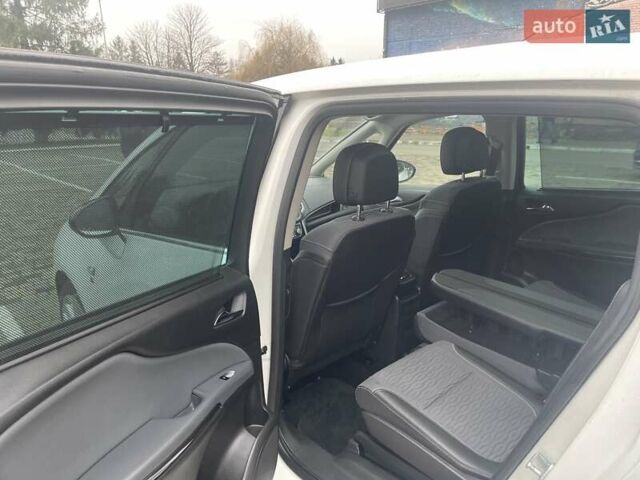 Белый Опель Zafira Tourer, объемом двигателя 2 л и пробегом 187 тыс. км за 9450 $, фото 28 на Automoto.ua