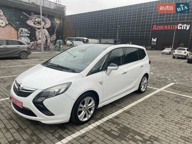 Белый Опель Zafira Tourer, объемом двигателя 2 л и пробегом 187 тыс. км за 9450 $, фото 6 на Automoto.ua
