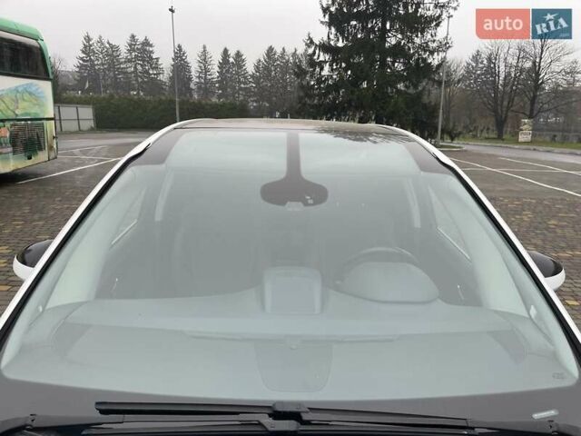 Білий Опель Zafira Tourer, об'ємом двигуна 2 л та пробігом 187 тис. км за 9450 $, фото 79 на Automoto.ua