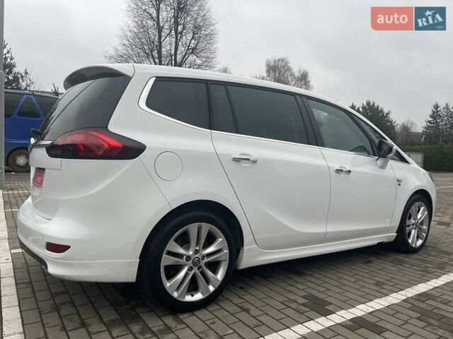 Белый Опель Zafira Tourer, объемом двигателя 2 л и пробегом 187 тыс. км за 9450 $, фото 23 на Automoto.ua