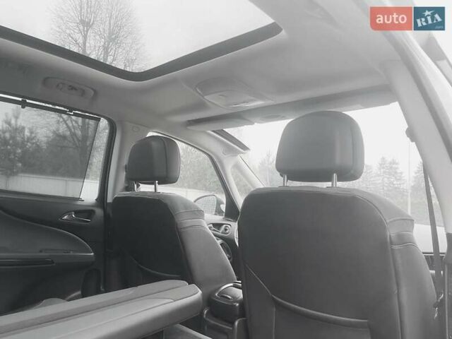 Білий Опель Zafira Tourer, об'ємом двигуна 2 л та пробігом 187 тис. км за 9450 $, фото 27 на Automoto.ua