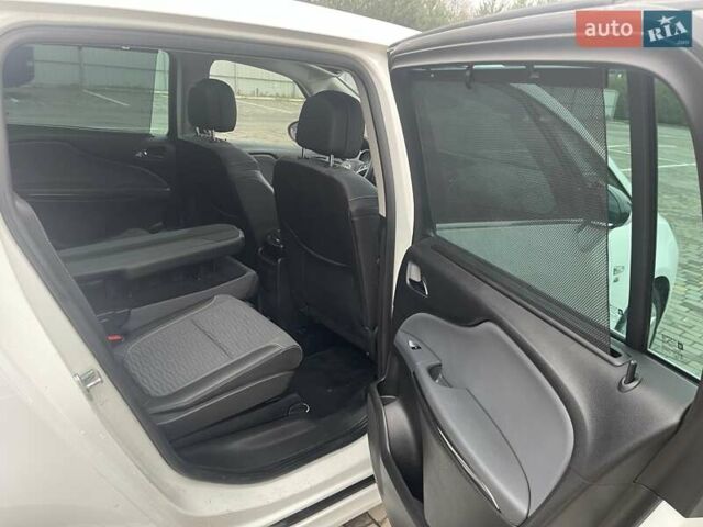 Белый Опель Zafira Tourer, объемом двигателя 2 л и пробегом 187 тыс. км за 9450 $, фото 54 на Automoto.ua