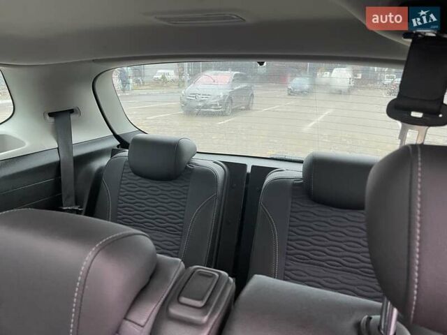 Белый Опель Zafira Tourer, объемом двигателя 2 л и пробегом 187 тыс. км за 9850 $, фото 17 на Automoto.ua