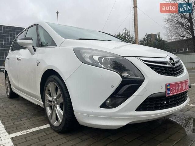 Белый Опель Zafira Tourer, объемом двигателя 2 л и пробегом 187 тыс. км за 9850 $, фото 2 на Automoto.ua