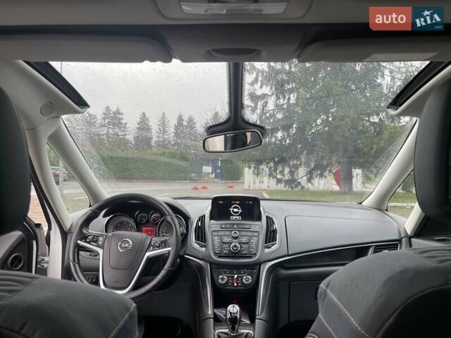 Белый Опель Zafira Tourer, объемом двигателя 2 л и пробегом 187 тыс. км за 9850 $, фото 16 на Automoto.ua