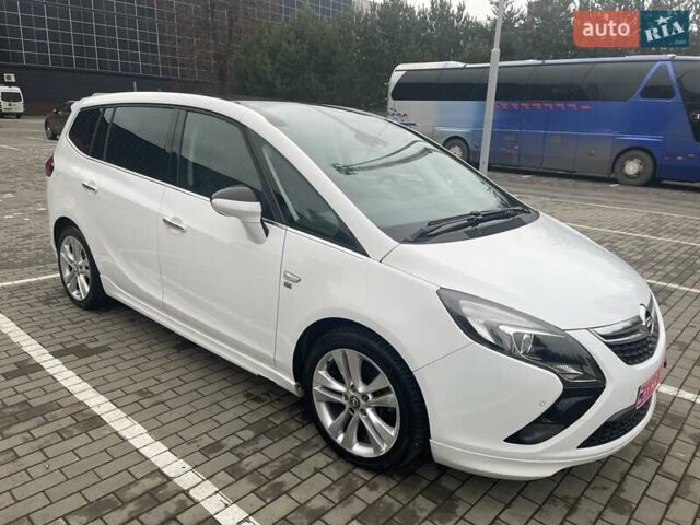 Белый Опель Zafira Tourer, объемом двигателя 2 л и пробегом 187 тыс. км за 9450 $, фото 18 на Automoto.ua