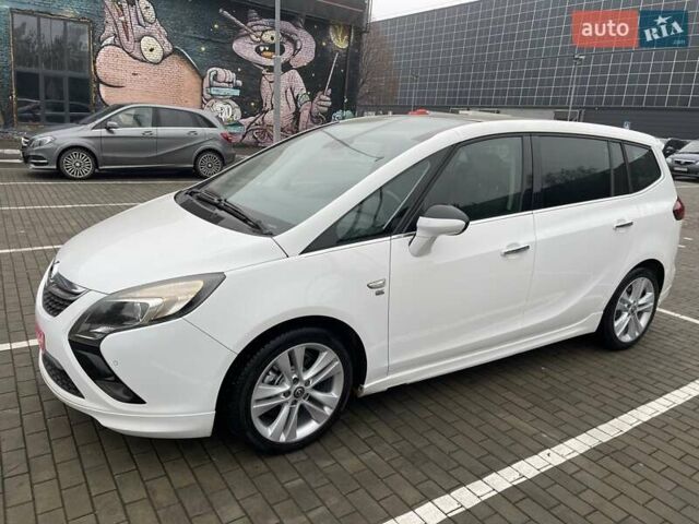 Білий Опель Zafira Tourer, об'ємом двигуна 2 л та пробігом 187 тис. км за 9450 $, фото 62 на Automoto.ua