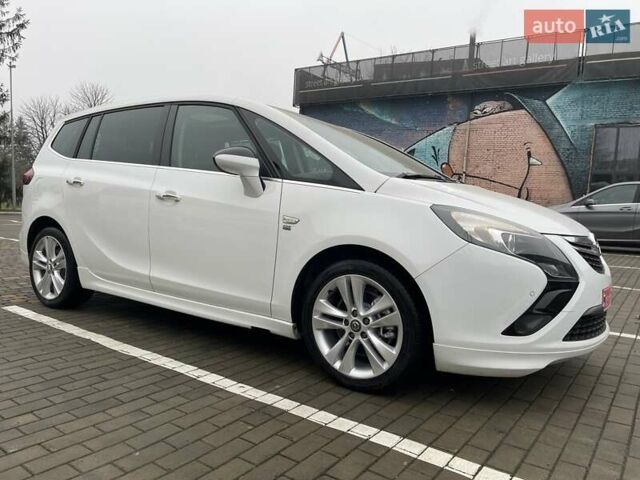 Білий Опель Zafira Tourer, об'ємом двигуна 2 л та пробігом 187 тис. км за 9450 $, фото 73 на Automoto.ua