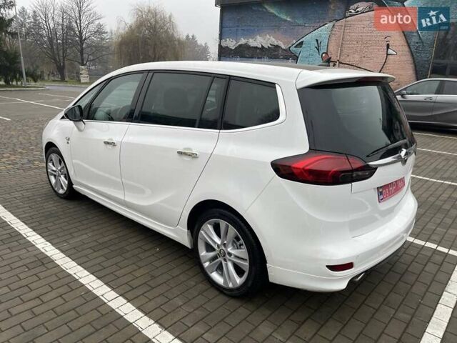 Білий Опель Zafira Tourer, об'ємом двигуна 2 л та пробігом 187 тис. км за 9450 $, фото 64 на Automoto.ua