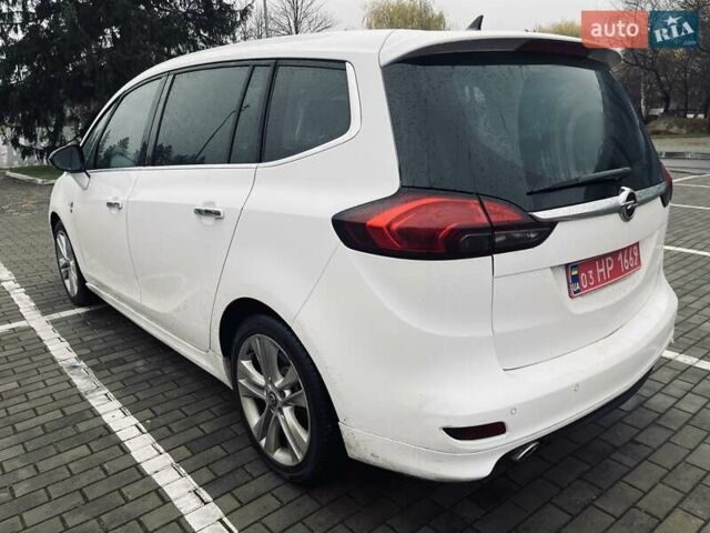 Белый Опель Zafira Tourer, объемом двигателя 2 л и пробегом 187 тыс. км за 9850 $, фото 26 на Automoto.ua