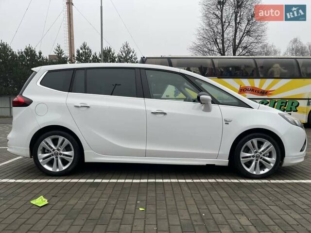Білий Опель Zafira Tourer, об'ємом двигуна 2 л та пробігом 187 тис. км за 9450 $, фото 69 на Automoto.ua
