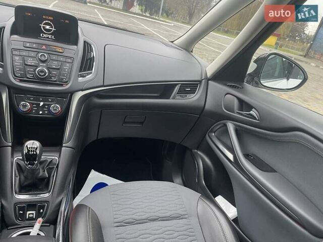 Білий Опель Zafira Tourer, об'ємом двигуна 2 л та пробігом 187 тис. км за 9450 $, фото 11 на Automoto.ua