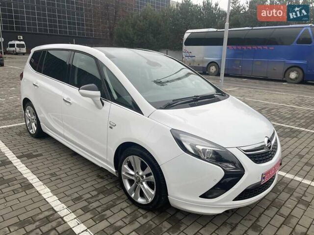 Белый Опель Zafira Tourer, объемом двигателя 2 л и пробегом 187 тыс. км за 9450 $, фото 14 на Automoto.ua