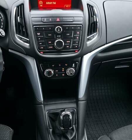 Білий Опель Zafira Tourer, об'ємом двигуна 1.4 л та пробігом 215 тис. км за 8700 $, фото 8 на Automoto.ua