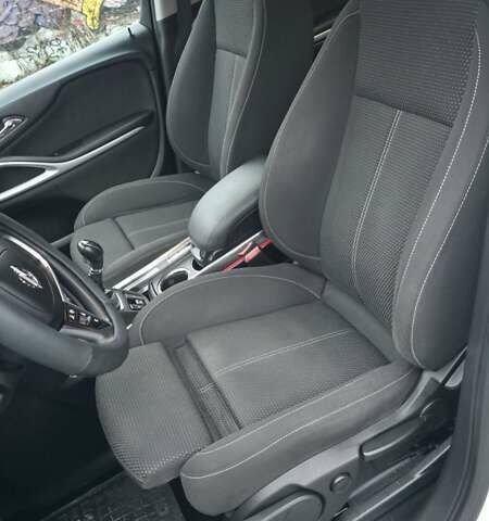 Білий Опель Zafira Tourer, об'ємом двигуна 1.4 л та пробігом 215 тис. км за 8700 $, фото 13 на Automoto.ua