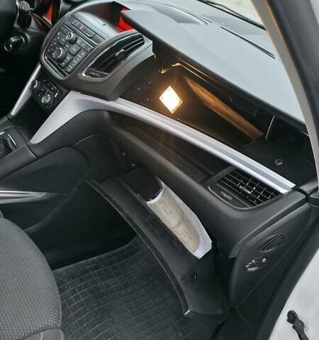 Білий Опель Zafira Tourer, об'ємом двигуна 1.4 л та пробігом 215 тис. км за 8700 $, фото 19 на Automoto.ua