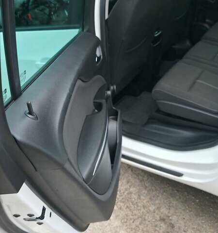 Білий Опель Zafira Tourer, об'ємом двигуна 1.4 л та пробігом 215 тис. км за 8700 $, фото 24 на Automoto.ua