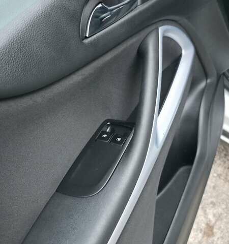 Білий Опель Zafira Tourer, об'ємом двигуна 1.4 л та пробігом 215 тис. км за 8700 $, фото 16 на Automoto.ua