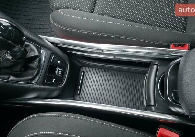 Білий Опель Zafira Tourer, об'ємом двигуна 1.4 л та пробігом 215 тис. км за 8700 $, фото 5 на Automoto.ua