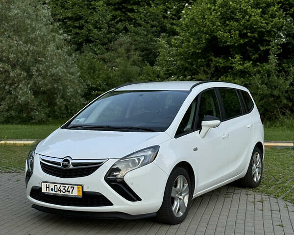 Белый Опель Zafira Tourer, объемом двигателя 2 л и пробегом 281 тыс. км за 8700 $, фото 30 на Automoto.ua
