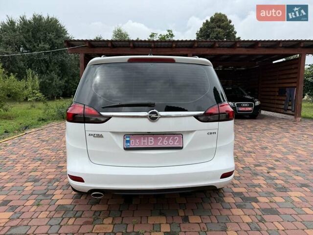 Белый Опель Zafira Tourer, объемом двигателя 2 л и пробегом 263 тыс. км за 9399 $, фото 14 на Automoto.ua