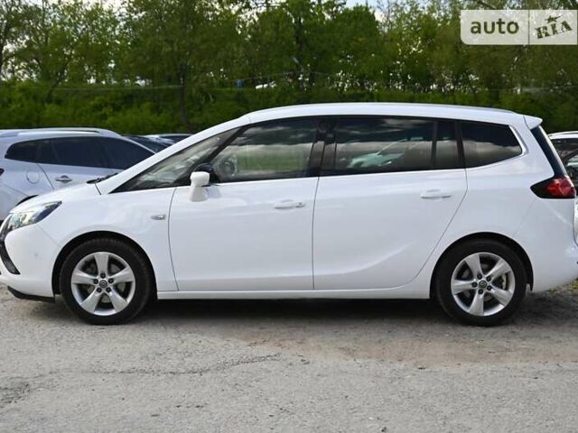 Белый Опель Zafira Tourer, объемом двигателя 1.6 л и пробегом 172 тыс. км за 11700 $, фото 8 на Automoto.ua