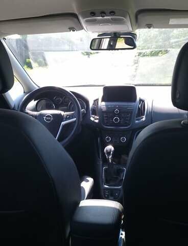 Білий Опель Zafira Tourer, об'ємом двигуна 1.6 л та пробігом 219 тис. км за 8000 $, фото 12 на Automoto.ua