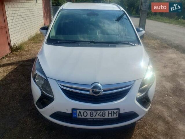 Белый Опель Zafira Tourer, объемом двигателя 1.6 л и пробегом 213 тыс. км за 10799 $, фото 34 на Automoto.ua