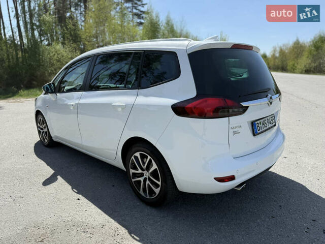 Белый Опель Zafira Tourer, объемом двигателя 2 л и пробегом 229 тыс. км за 13300 $, фото 6 на Automoto.ua